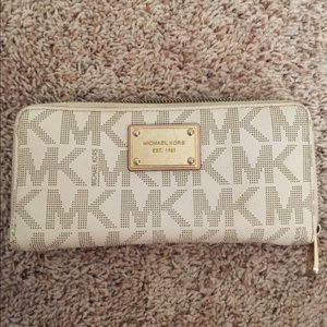 Michael Kors wallet